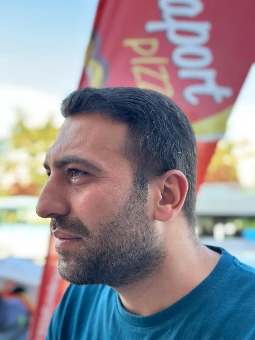 Hasta 80 · 3